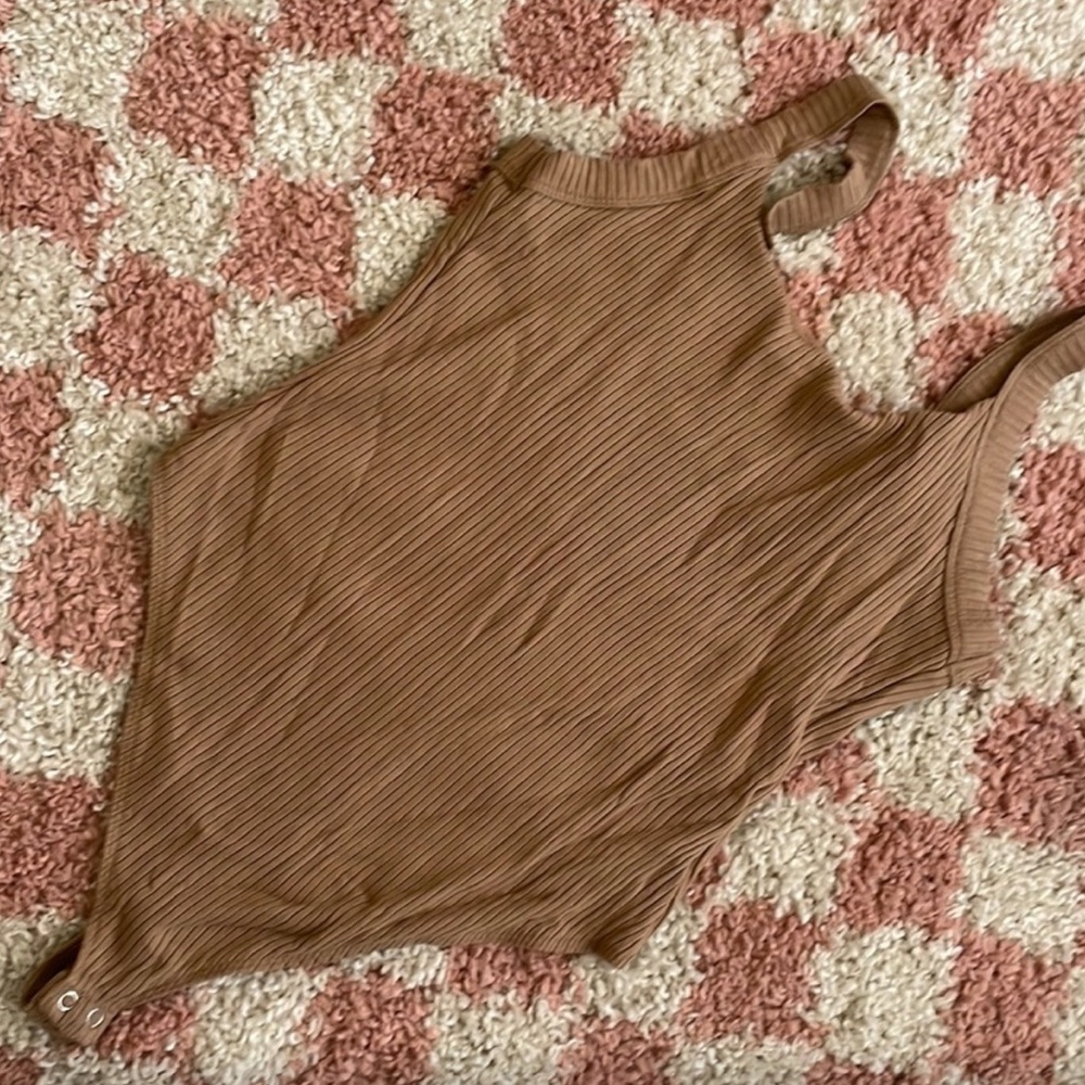 Good American Tan Ribbed Backless Bodysuit
